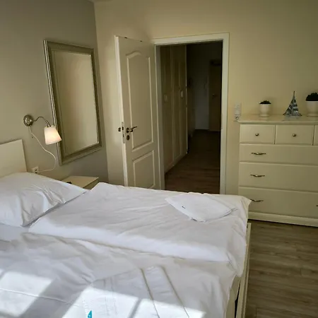 Haus Ostseeblick Whg. 5 * Goehren (Ruegen)